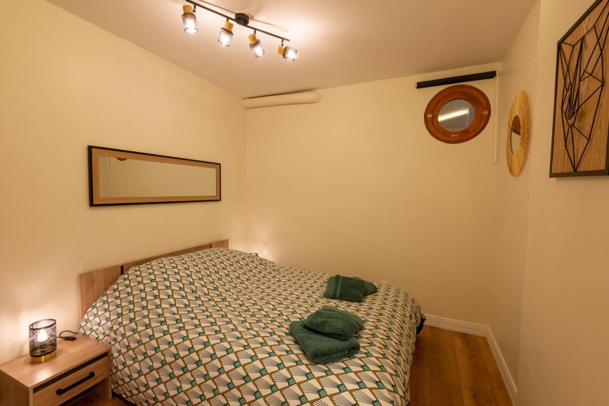 Balneo & Sauna, Sejour Detente Aux Teinturiers - Metro Charpennes - Garage Βιλερμπάν Εξωτερικό φωτογραφία